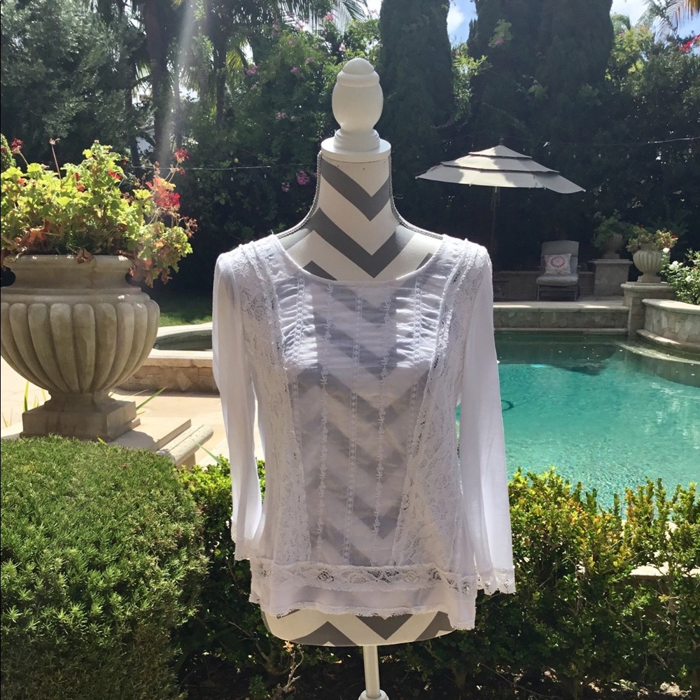 Cable and gauge white lace long sleeve